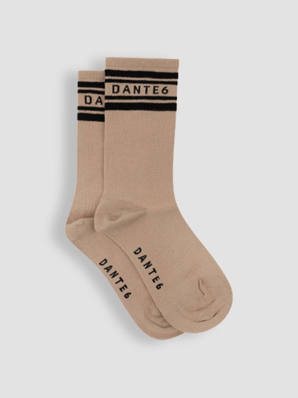 Ontdek de Caleb katoenmix logo sokken van Dante 6 in de kleur lichtbruin bij Orangebag. Op werkdagen voor 21:45 besteld, morgen in huis.