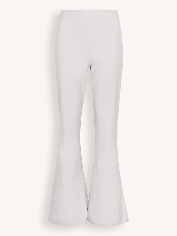 Ontdek de Dagny viscose/wolmix flared broek van Gestuz in de kleur lichtgrijs bij Orangebag. Op werkdagen voor 21:45 besteld, morgen in huis.