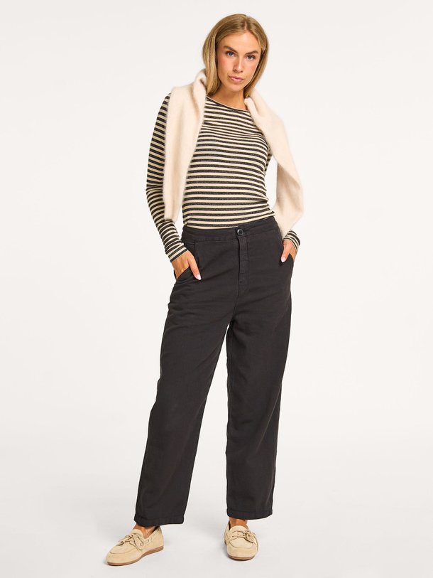 Ontdek de Viscosemix longsleeve met gestreept dessin van By-Bar in de kleur ecru bij Orangebag. Op werkdagen voor 21:45 besteld, morgen in huis.