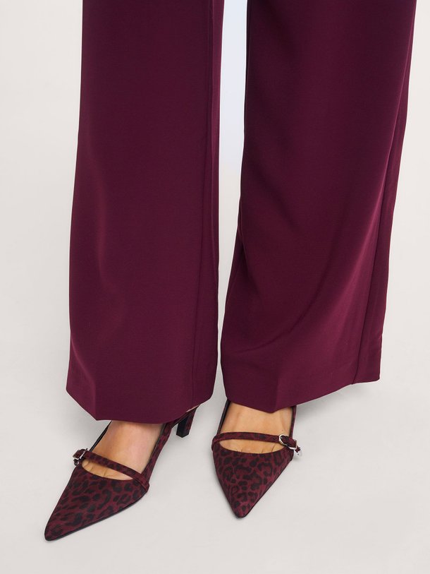 Ontdek de Shay suède leopard slingbacks van Dante 6 in de kleur Bordeauxrood bij Orangebag. Op werkdagen voor 21:45 besteld, morgen in huis.