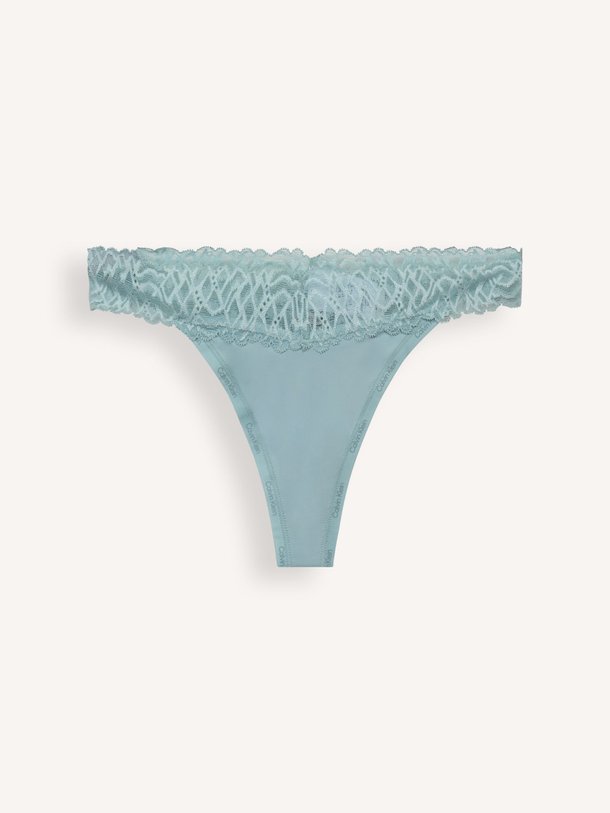 Ontdek de Jersey string met kant van Calvin Klein in de kleur aquablauw bij Orangebag. Op werkdagen voor 21:45 besteld, morgen in huis.