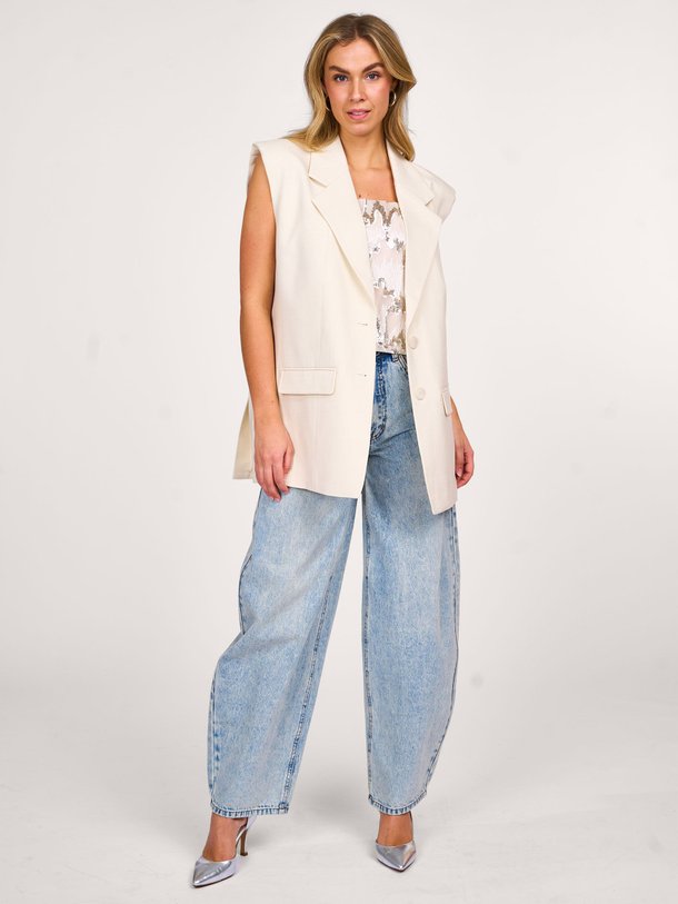 Ontdek de Seaver viscosemix gilet van Gestuz in de kleur ecru bij Orangebag. Op werkdagen voor 21:45 besteld, morgen in huis.