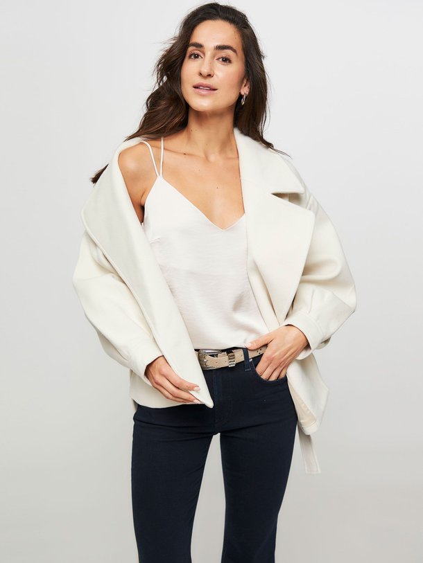 Ontdek de Obu geweven top van Dante 6 in de kleur ecru bij Orangebag. Op werkdagen voor 21:45 besteld, morgen in huis.