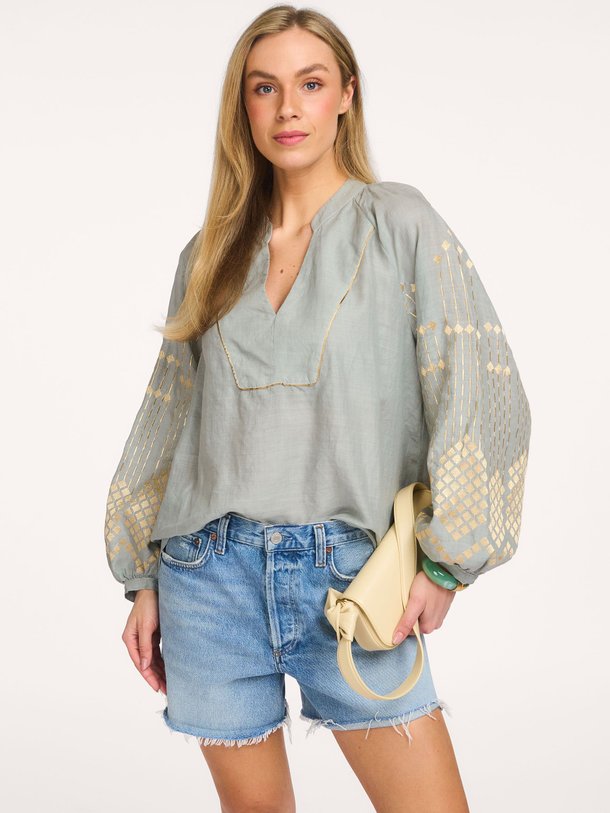Ontdek de Ramie top met borduursel van Greek Archaic Kori in de kleur Blauwgrijs bij Orangebag. Op werkdagen voor 21:45 besteld, morgen in huis.