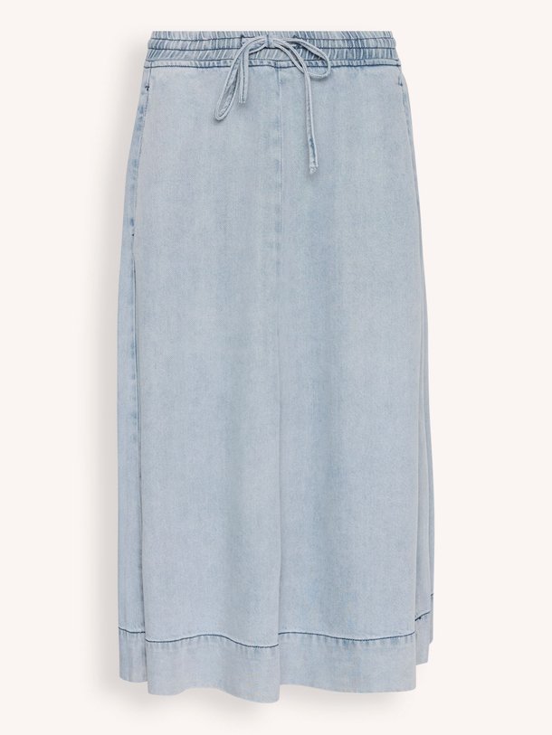 Ontdek de Felina denim rok van Gestuz in de kleur blauw bij Orangebag. Op werkdagen voor 21:45 besteld, morgen in huis.