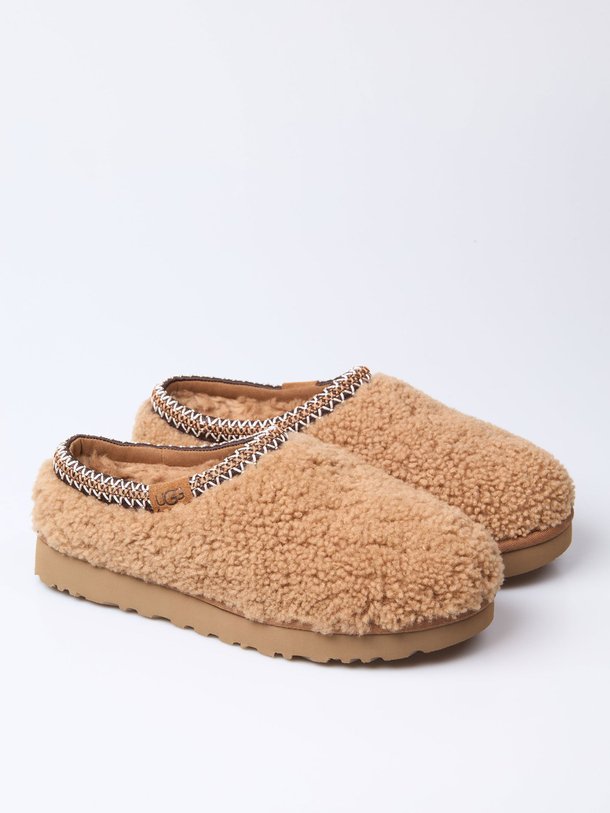 Ontdek de Tasman teddy instappers van Ugg in de kleur cognac bij Orangebag. Op werkdagen voor 21:45 besteld, morgen in huis.