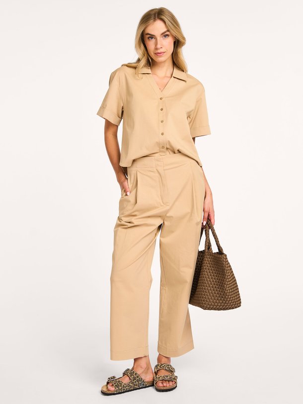 Ontdek de Jools katoenmix broek van Studio Anneloes in de kleur zand bij Orangebag. Op werkdagen voor 21:45 besteld, morgen in huis.