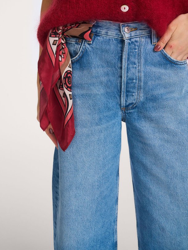 Ontdek de Viscose sjaal van Summum in de kleur Donkerrood bij Orangebag. Op werkdagen voor 21:45 besteld, morgen in huis.