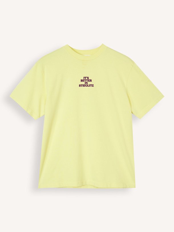 Ontdek de Branca katoenen T-shirt met print van Stieglitz in de kleur Geel bij Orangebag. Op werkdagen voor 21:45 besteld, morgen in huis.