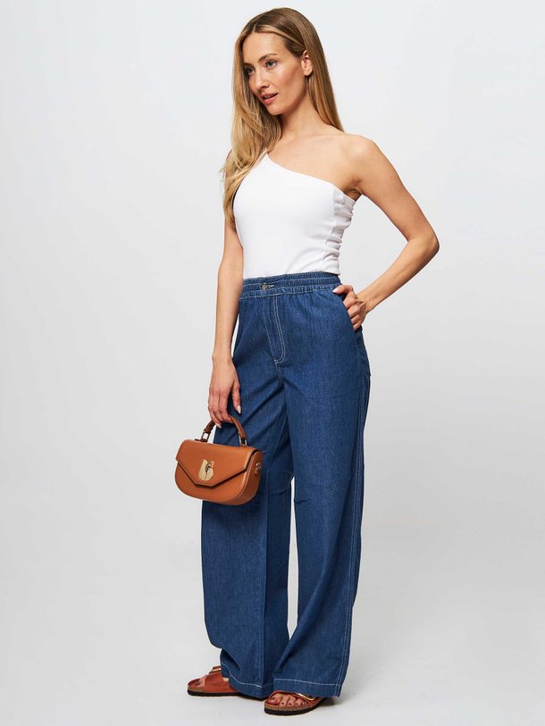 Ontdek de Temper katoenen denimlook wide leg broek van Mads Norgaard in de kleur donkerblauw bij Orangebag. Op werkdagen voor 21:45 besteld, morgen in huis.