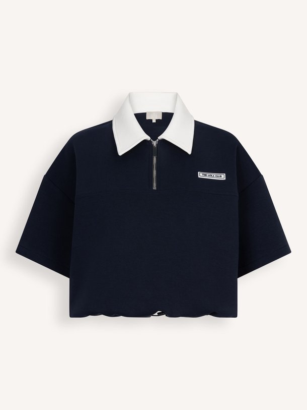 Ontdek de Millie katoenmix polo top van The Lola Club in de kleur Donkerblauw bij Orangebag. Op werkdagen voor 21:45 besteld, morgen in huis.