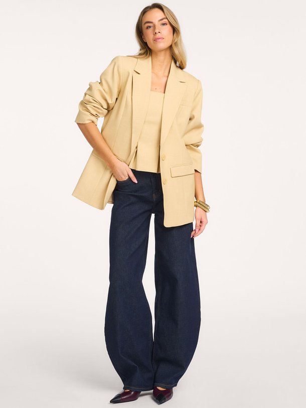 Ontdek de Stacy viscosemix blazer van Gestuz in de kleur Geel bij Orangebag. Op werkdagen voor 21:45 besteld, morgen in huis.