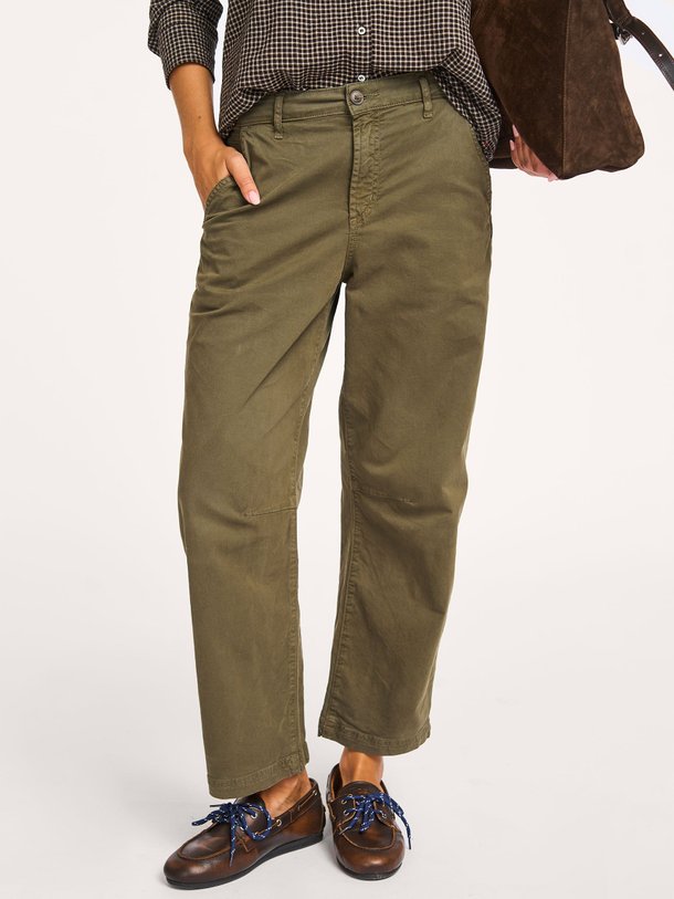 Ontdek de Rancho katoenen broek van Xirena in de kleur Donkergroen bij Orangebag. Op werkdagen voor 21:45 besteld, morgen in huis.
