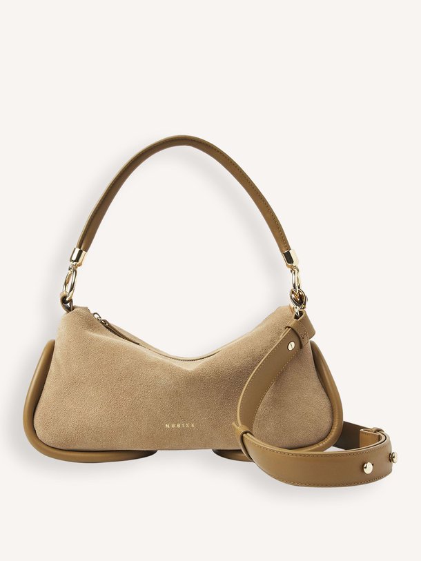Ontdek de Bibi suède schouder-/handtas van Nubikk in de kleur Cognac bij Orangebag. Op werkdagen voor 21:45 besteld, morgen in huis.