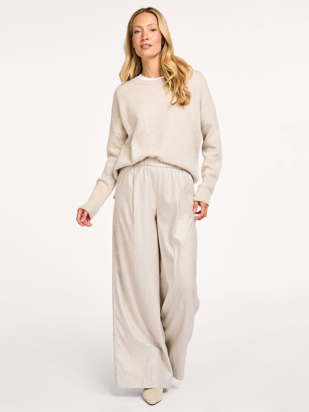 Ontdek de Perlas viscosemix palazzo van Ruby Tuesday in de kleur zand bij Orangebag. Op werkdagen voor 21:45 besteld, morgen in huis.