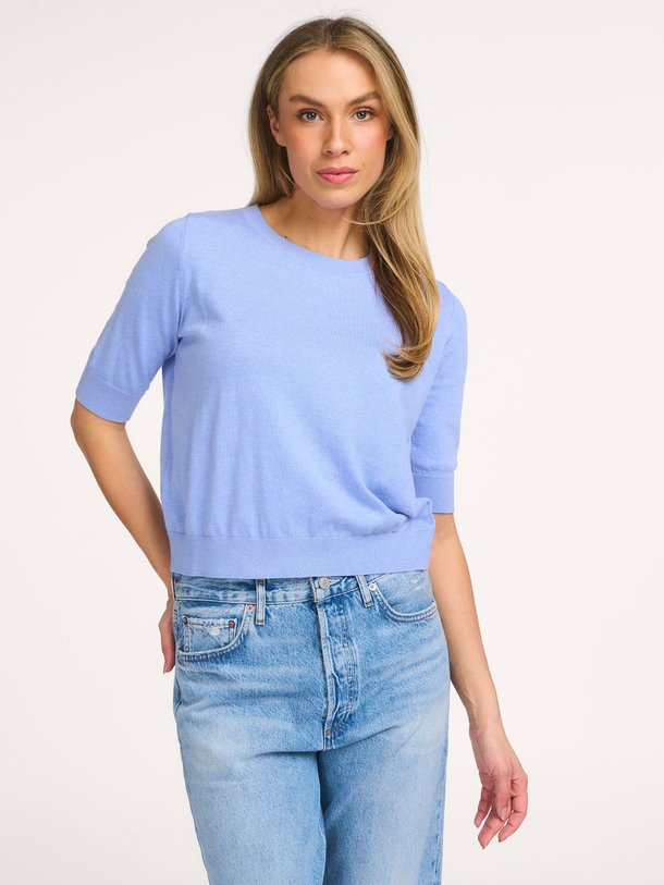 Ontdek de Katoen/zijdemix top van No Man's Land in de kleur Blauw bij Orangebag. Op werkdagen voor 21:45 besteld, morgen in huis.