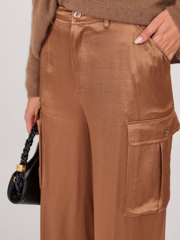 Ontdek de Zijdemix broek van Semicouture in de kleur brons bij Orangebag. Op werkdagen voor 21:45 besteld, morgen in huis.