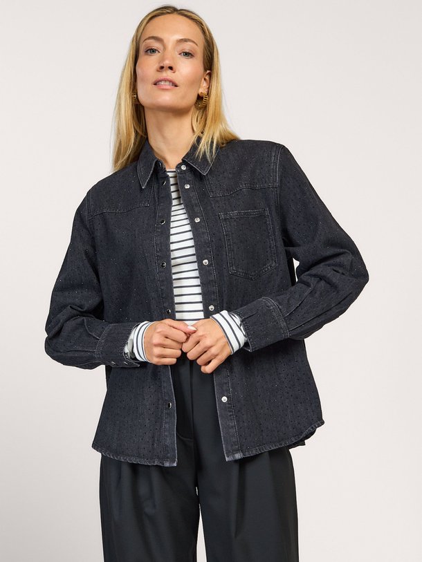 Ontdek de Lamber denim jasje met steentjes van Suncoo in de kleur zwart bij Orangebag. Op werkdagen voor 21:45 besteld, morgen in huis.