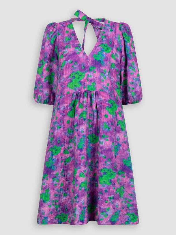 Ontdek de Giada viscosemix jurk met print van Dante 6 in de kleur paars bij Orangebag. Op werkdagen voor 21:45 besteld, morgen in huis.