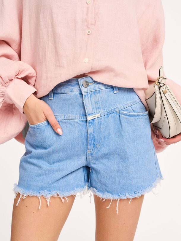 Ontdek de Jocy high waist loose fit short van Closed in de kleur lichtblauw bij Orangebag. Op werkdagen voor 21:45 besteld, morgen in huis.