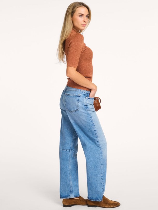 Ontdek de Fayza viscosemix top met lurex van Dante 6 in de kleur Lichtbruin bij Orangebag. Op werkdagen voor 21:45 besteld, morgen in huis.