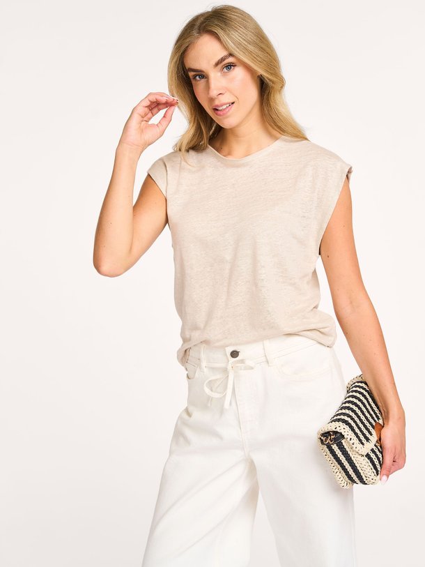 Ontdek de Peony linnen top van Second Female in de kleur zand bij Orangebag. Op werkdagen voor 21:45 besteld, morgen in huis.