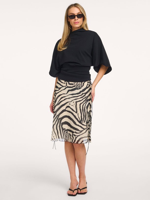 Ontdek de Tiliane geweven rok met print van Iro in de kleur Zwart bij Orangebag. Op werkdagen voor 21:45 besteld, morgen in huis.