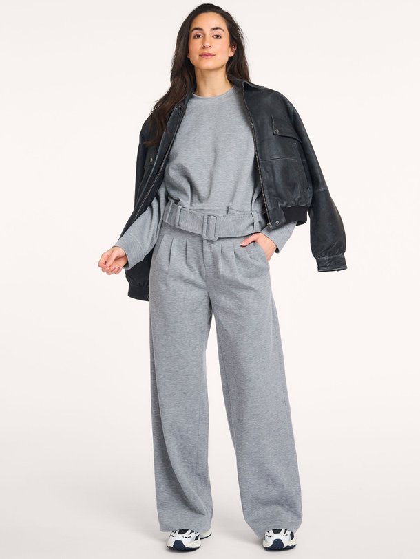 Ontdek de Lance viscosemix gemêleerde broek van Co'Couture in de kleur Grijs bij Orangebag. Op werkdagen voor 21:45 besteld, morgen in huis.