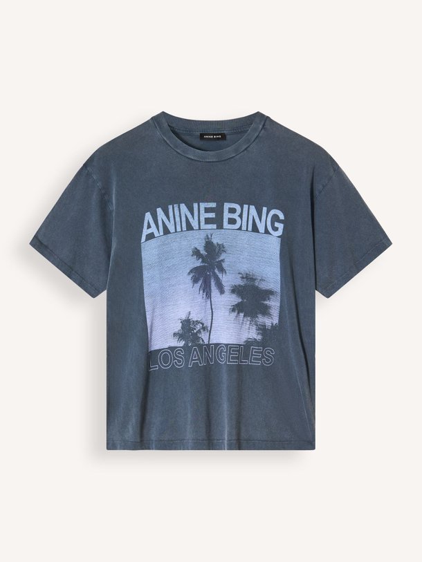 Ontdek de Cade katoenen T-shrit met print van Anine Bing in de kleur Donkergrijs bij Orangebag. Op werkdagen voor 21:45 besteld, morgen in huis.