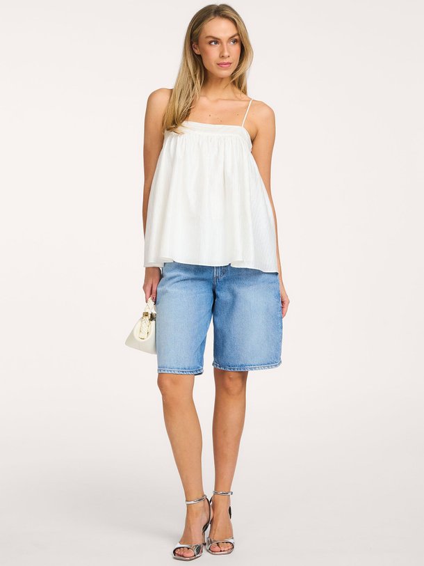 Ontdek de Ona viscose/katoenmix top van Rotate Birger Christensen in de kleur Wit bij Orangebag. Op werkdagen voor 21:45 besteld, morgen in huis.