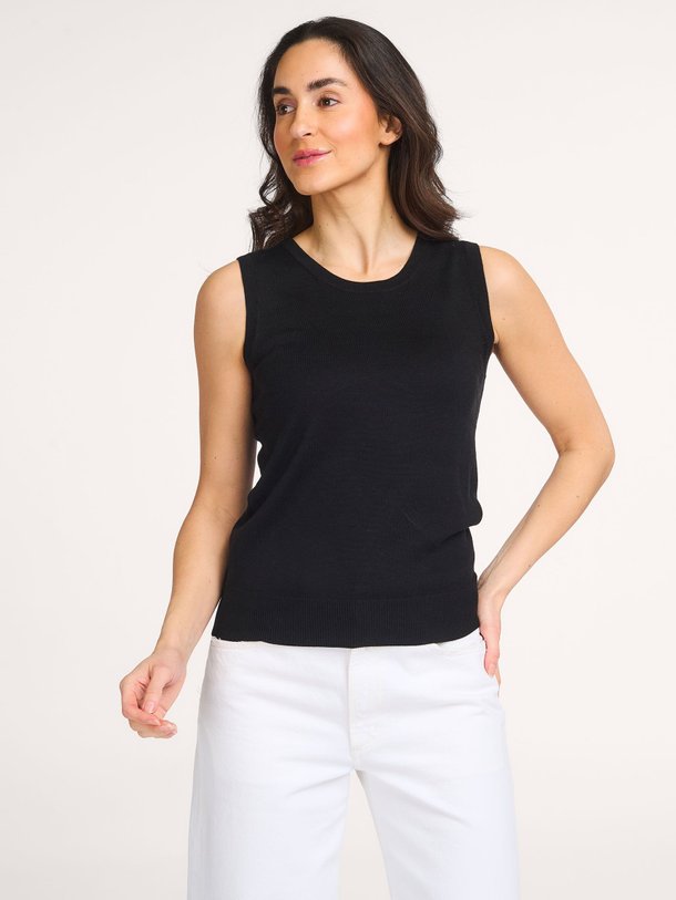 Ontdek de Katoen/viscosemix top van Repeat in de kleur Zwart bij Orangebag. Op werkdagen voor 21:45 besteld, morgen in huis.