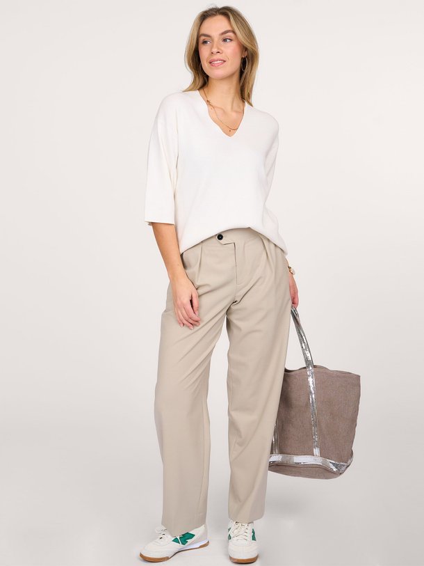 Ontdek de Robin katoen/zijdemix trui van Knit-ted in de kleur off-white bij Orangebag. Op werkdagen voor 21:45 besteld, morgen in huis.