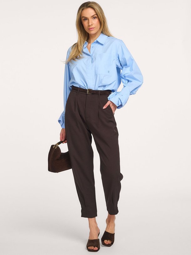 Ontdek de Tailor viscosemix pantalon van Copenhagen Muse in de kleur Donkerbruin bij Orangebag. Op werkdagen voor 21:45 besteld, morgen in huis.