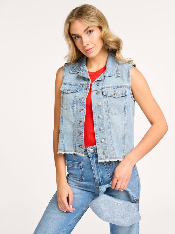Ontdek de Denim gilet van Summum in de kleur blauw bij Orangebag. Op werkdagen voor 21:45 besteld, morgen in huis.