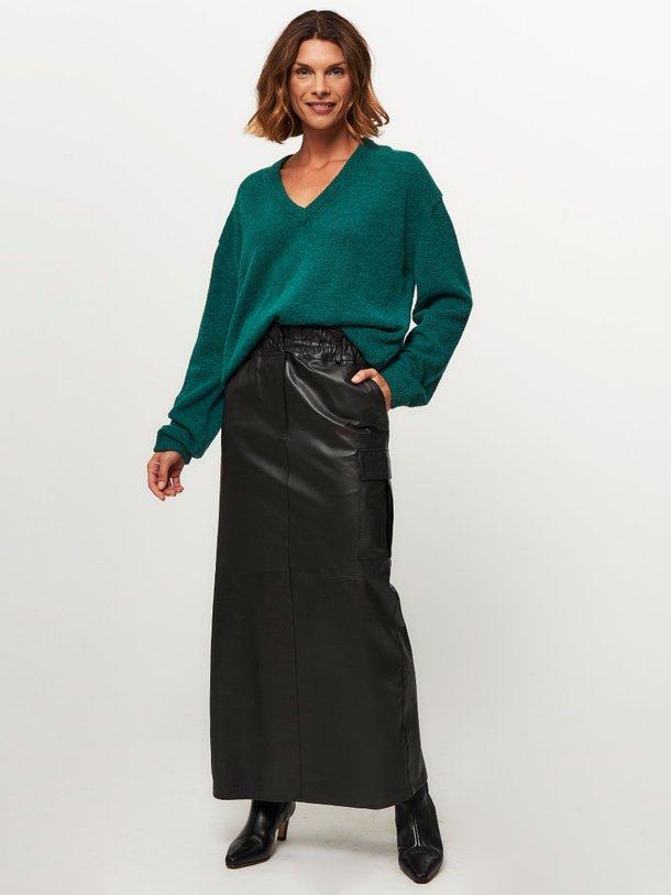 Ontdek de Mandy lederen A-lijn cargo rok van Alter Ego in de kleur zwart bij Orangebag. Op werkdagen voor 21:45 besteld, morgen in huis.