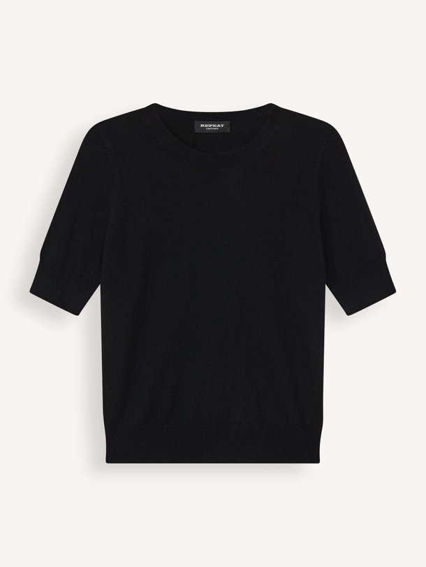 Ontdek de Organic cashmere top van Repeat in de kleur zwart bij Orangebag. Op werkdagen voor 21:45 besteld, morgen in huis.