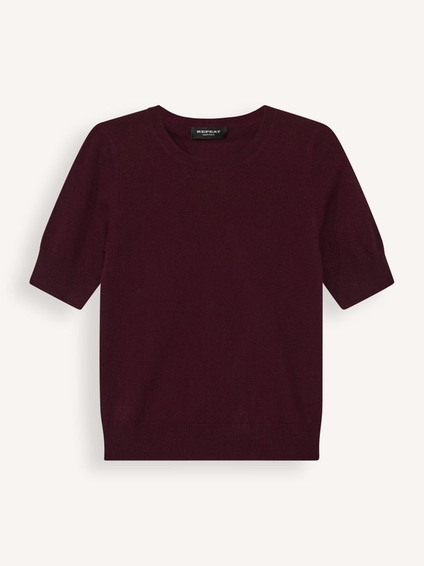 Repeat Organic Cashmere Top - Bordeauxrood Ontdek de Organic cashmere top van Repeat in de kleur bordeauxrood bij Orangebag. Op werkdagen voor 21:45 besteld, morgen in huis.