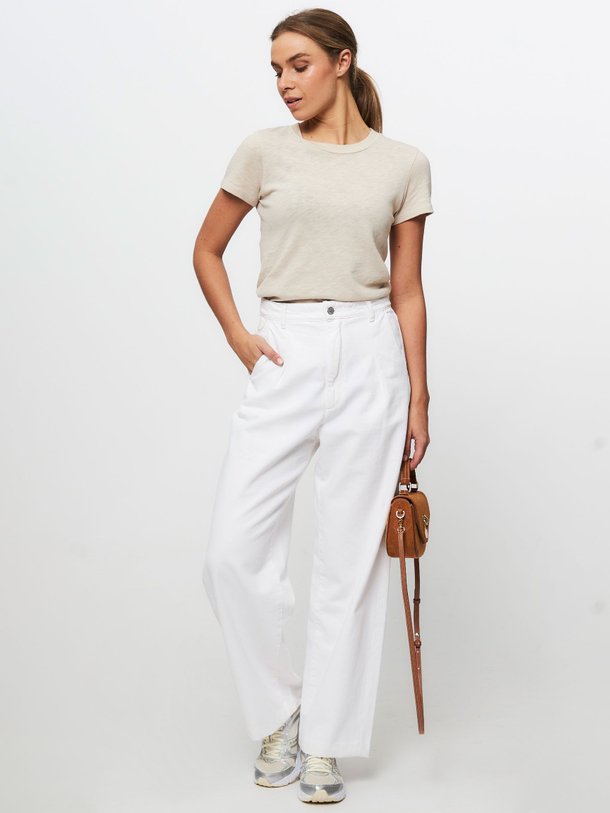 Ontdek de Gloria high waist loose fit jeans van Lois in de kleur wit bij Orangebag. Op werkdagen voor 21:45 besteld, morgen in huis.