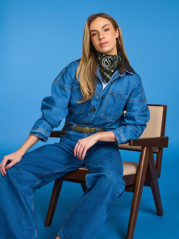 Ontdek de Ligia denim jack van Studio AR in de kleur Blauw bij Orangebag. Op werkdagen voor 21:45 besteld, morgen in huis.