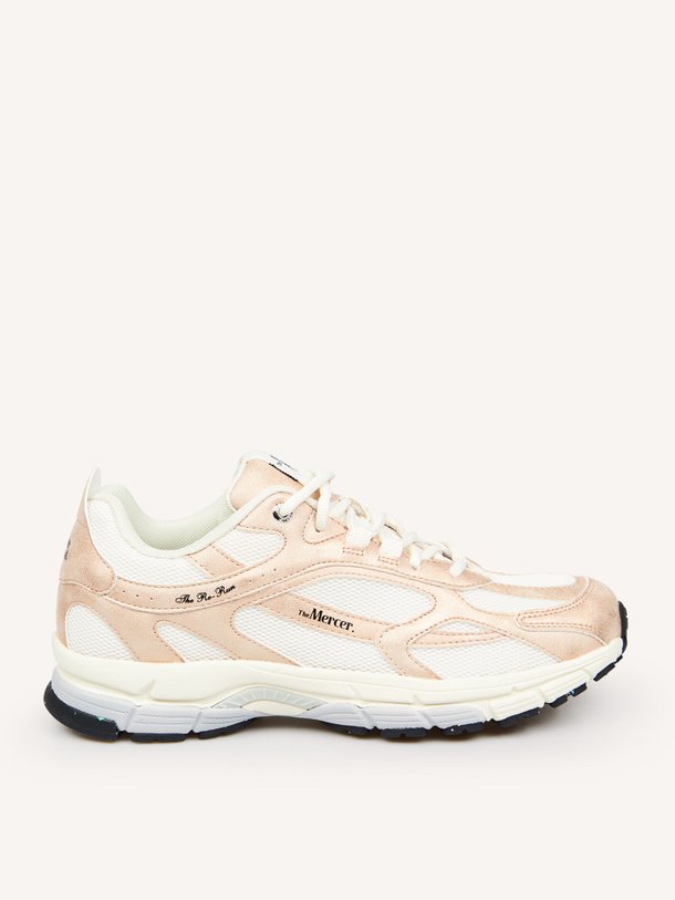 Ontdek de The Re-Run metallic mesh sneakers van Mercer Amsterdam in de kleur Oud roze bij Orangebag. Op werkdagen voor 21:45 besteld, morgen in huis.