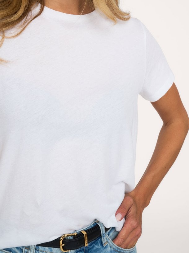 Ontdek de Covi katoenen T-shirt van Bellerose in de kleur wit bij Orangebag. Op werkdagen voor 21:45 besteld, morgen in huis.