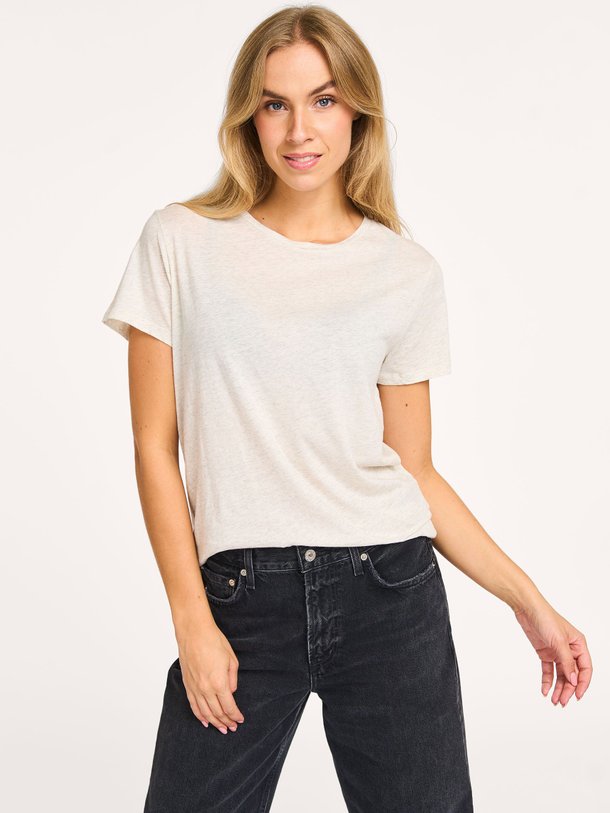 Ontdek de Covi katoenen T-shirt van Bellerose in de kleur lichtgrijs bij Orangebag. Op werkdagen voor 21:45 besteld, morgen in huis.