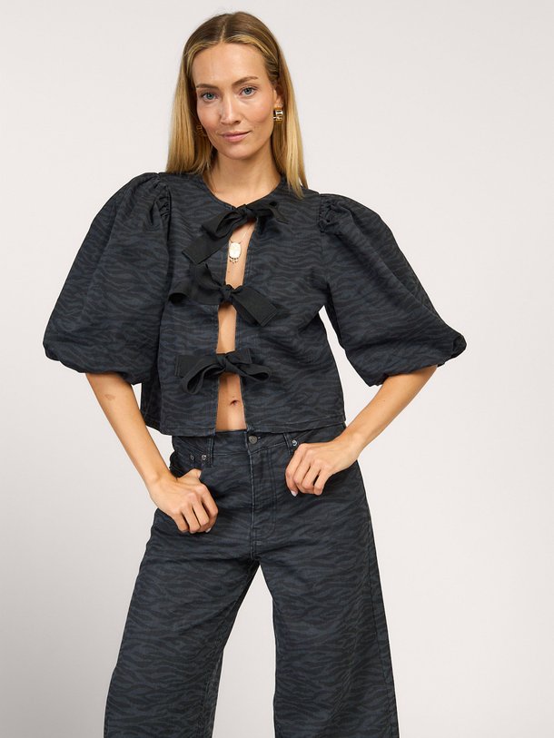 Ontdek de Zebra katoenmix reversible top met print van Co'Couture in de kleur zwart bij Orangebag. Op werkdagen voor 21:45 besteld, morgen in huis.