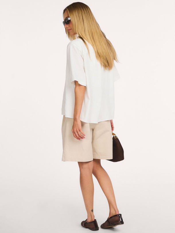 Ontdek de MWDias SS Boxy Shirt van My Essential Wardrobe bij Orangebag. Op werkdagen voor 21:45 besteld, morgen in huis.