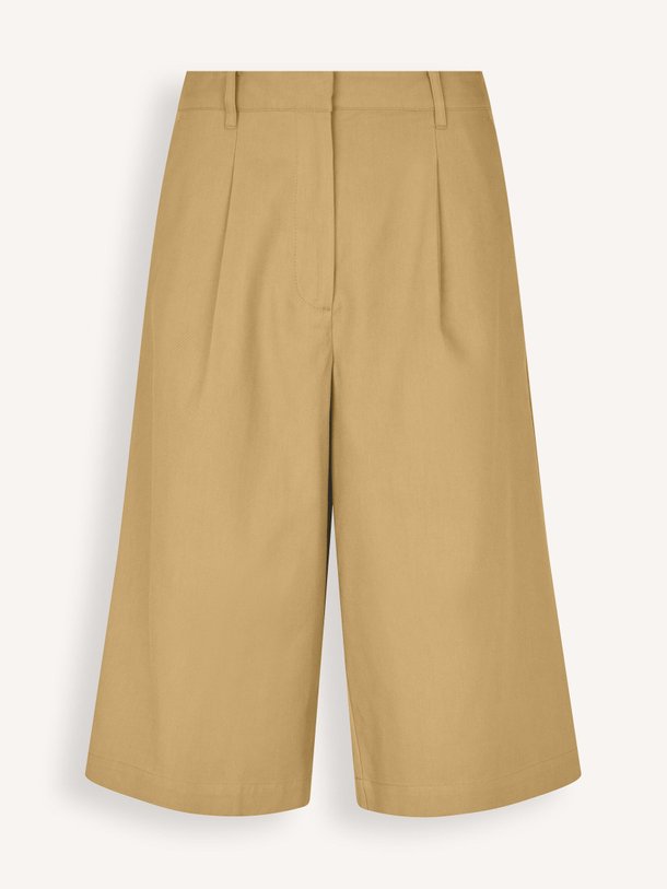Ontdek de Tore viscose/katoenmix bermuda short van Modstrom in de kleur Kaki bij Orangebag. Op werkdagen voor 21:45 besteld, morgen in huis.