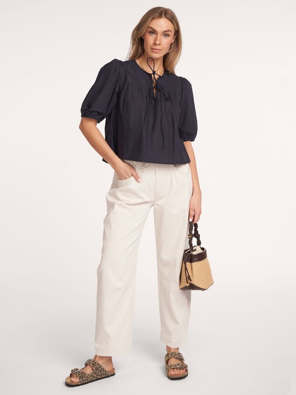 Ontdek de Paton katoenmix broek van Ruby Tuesday in de kleur off-white bij Orangebag. Op werkdagen voor 21:45 besteld, morgen in huis.