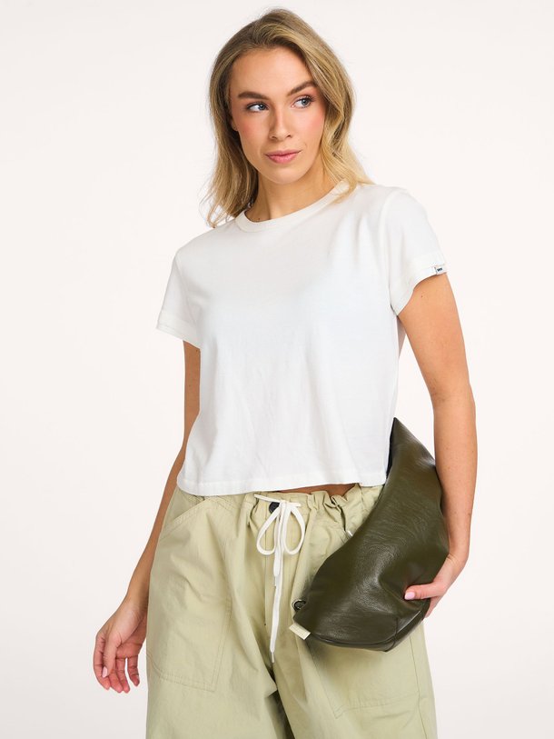 Ontdek de Cesar katoenen T-shirt van Bellerose in de kleur Wit bij Orangebag. Op werkdagen voor 21:45 besteld, morgen in huis.