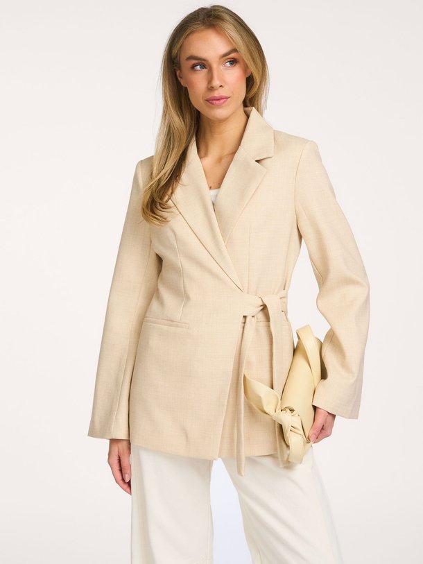 Ontdek de Carmia, viscosemix gemêleerde blazer van Neo Noir bij Orangebag. Op werkdagen voor 21:45 besteld, morgen in huis.