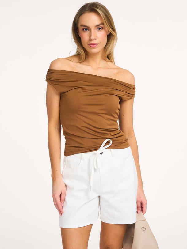 Modstrom Hima jersey off shoulder top - Bruin Ontdek de Hima jersey off shoulder top van Modstrom in de kleur Bruin bij Orangebag. Op werkdagen voor 21:45 besteld, morgen in huis.