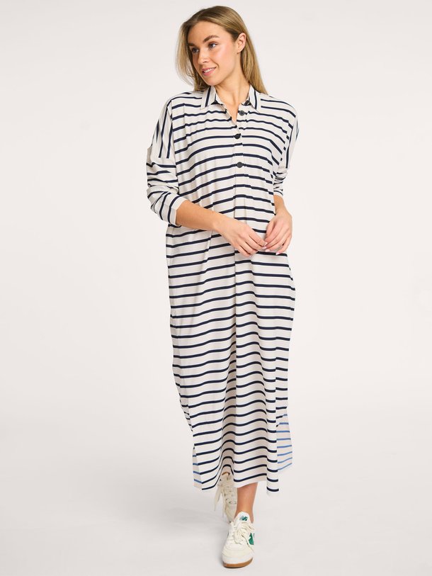 Ontdek de Curtis jersey stretch polo jurk van Trvl Drss in de kleur donkerblauw bij Orangebag. Op werkdagen voor 21:45 besteld, morgen in huis.